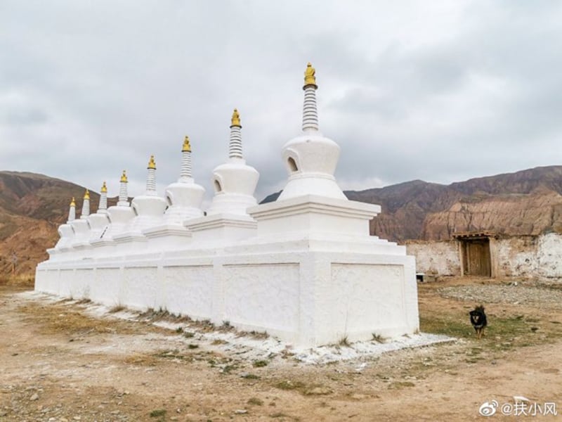 The stupas of Atsok Monastery in Dragkar county, Tsolho Tibetan Autonomous Prefecture, in western China's Qinghai province in an undated photo. (Credit: Citizen Journalist)