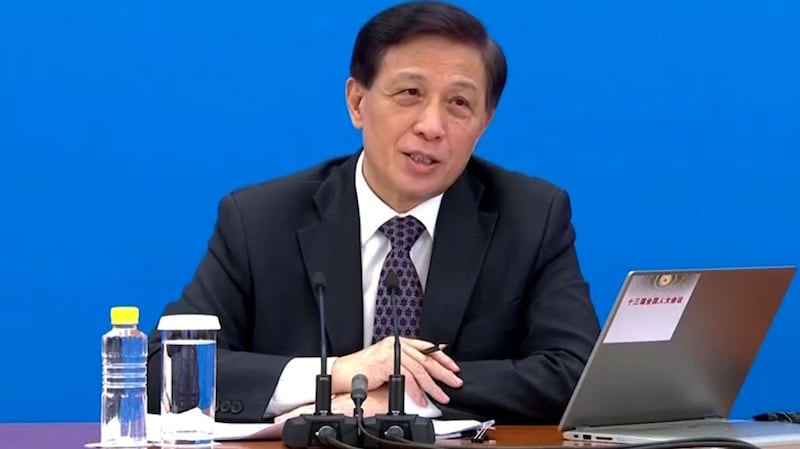 2020年5月21日,全国人大举行预备会议通过大会议程。发言人张业遂晚上在记者会上表示,制定适用于香港的国家安全法律是基于形势需要。(路透社)