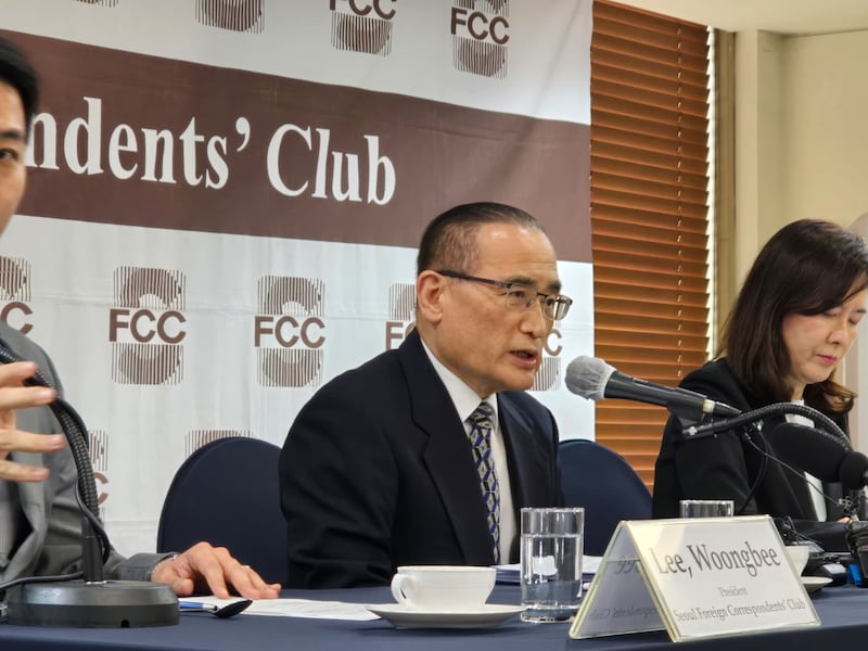 이재명 더불어민주당 대통령후보의 외교안보보좌관을 맡고 있는 위성락 의원이 지난달 28일 서울외신기자클럽(SFCC)이 개최한 브리핑에 참석해 발언하고 있다.