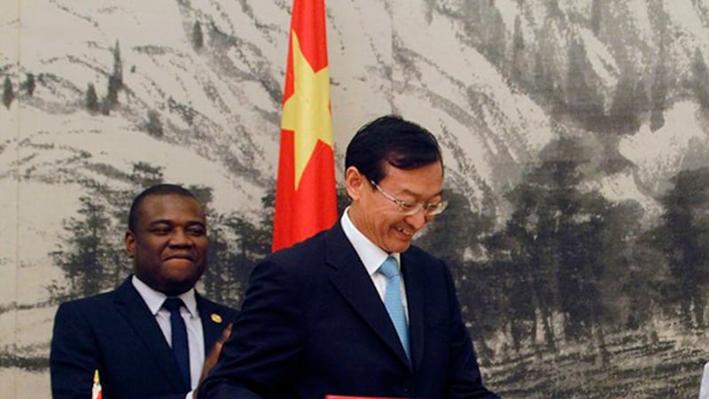 中国驻欧盟大使张明3月16日警告,欧盟的制裁将导致直接对抗,中国有可能进行报复。(美联社)