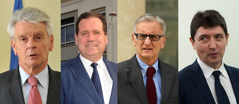 参访团将由李察（左）领队，成员包括两名小组副主席，共和党议员布瑞桑Max Brisson（左二）和社会党议员维里尼André Vallini（右二），以及中间派政党UDI的参议员、同时也是友台小组秘书卡迪克Olivier Cadic（右）。（组合图片/AFP）