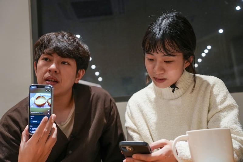 台灣人育誠與女友訪港後,直言感到失望。(程皓楠攝)