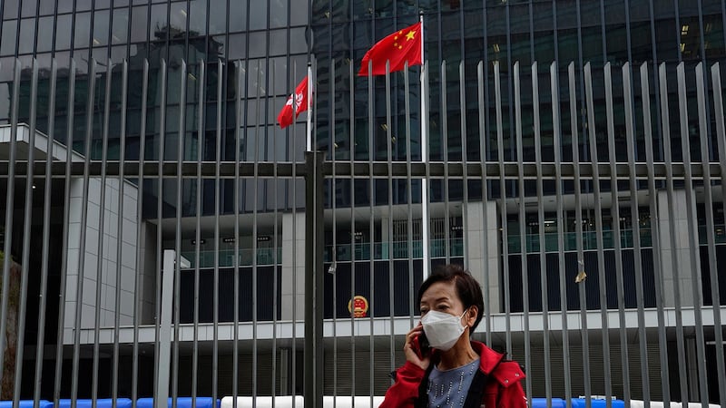 而人大常委会订立的“港区国安法”,将会列入《基本法》附件三,是一条在港实施的全国性法律。“国安法”将由香港政府直接公布实施,即是不会谘询香港人意见。(美联社资料图片)