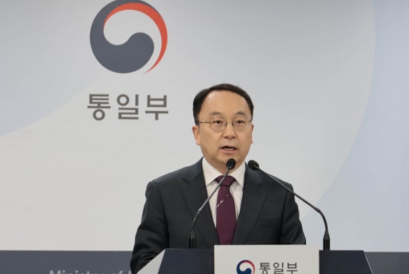 통일부 구병삼 대변인이 서울 종로구 정부서울청사에서 정례브리핑을 하고 있다.