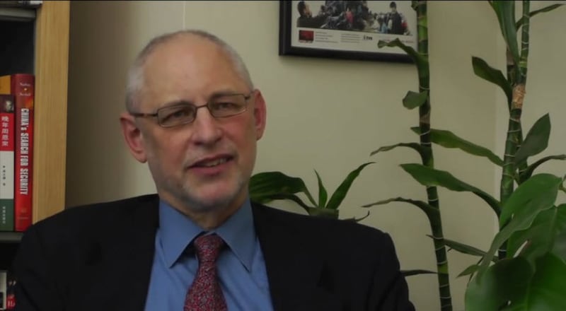 图片: 美国著名中国问题专家、哥伦比亚大学政治学教授黎安友(Andrew J. Nathan)。 (网络视频截图)