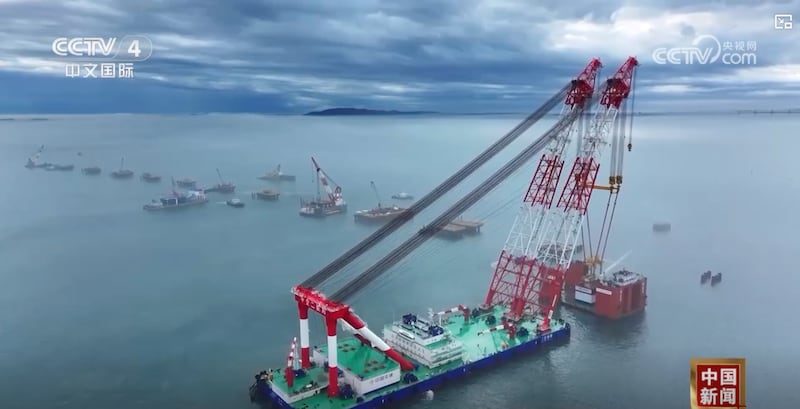 今年3月厦金大桥（厦门段）大规模展开桥梁装配化施工。